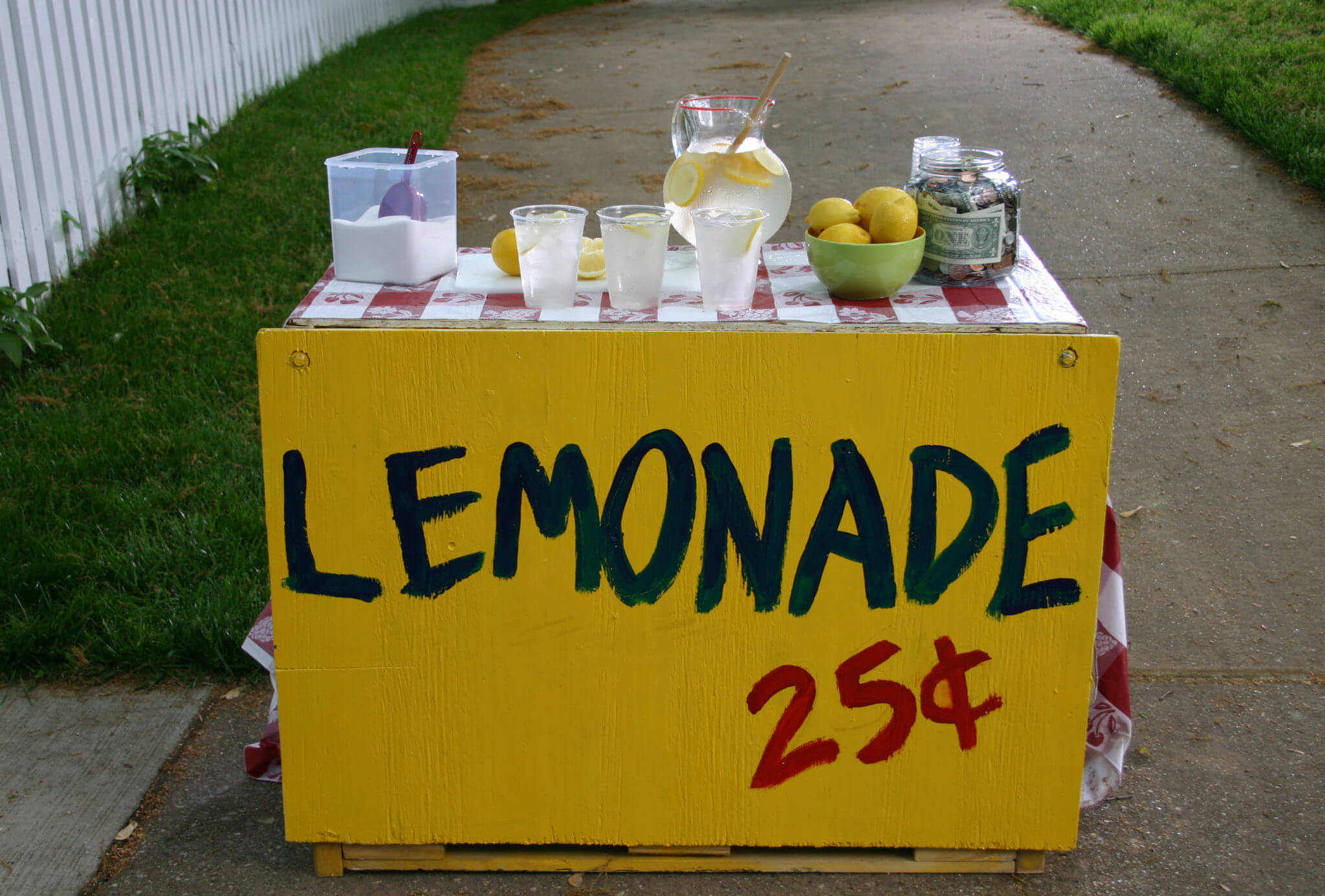 Washington girl’s lemonade stand shut down by city while complaints