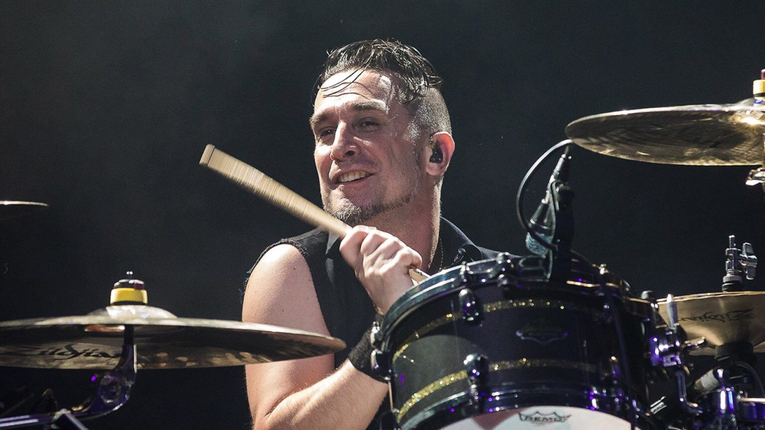 Offspring drummer kicked off tour after refusing coronavirus vaccine ...