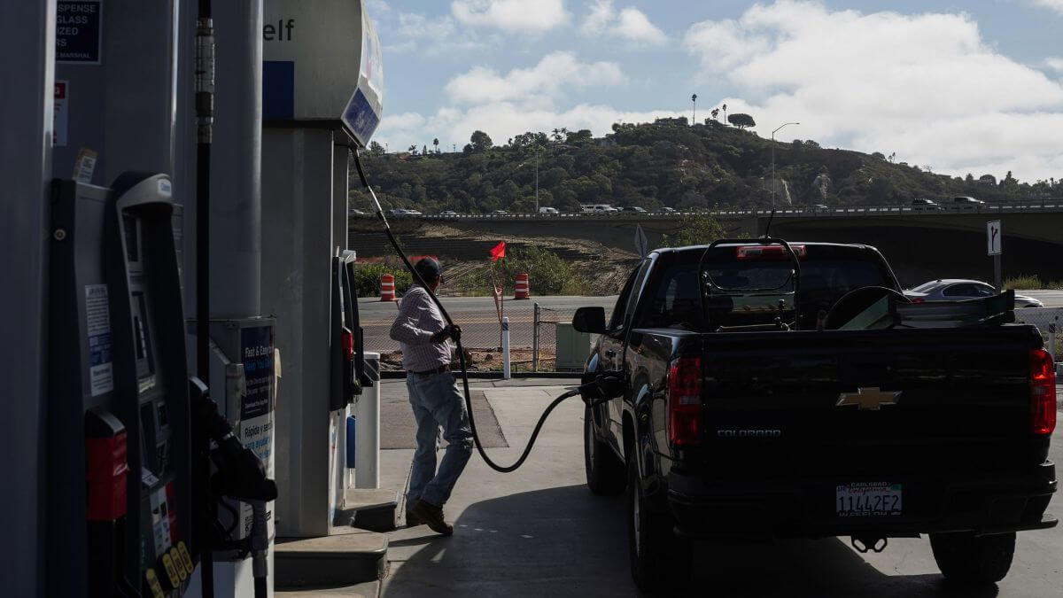 California Gas Price Averages Soar to AllTime Record High Paine.TV